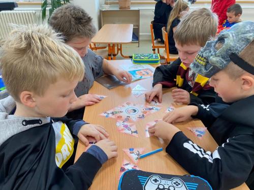 16 strasidelne dopoledne prvnacci