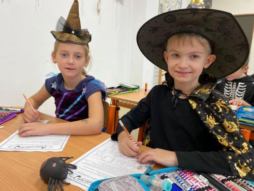 24 strasidelne dopoledne prvnacci