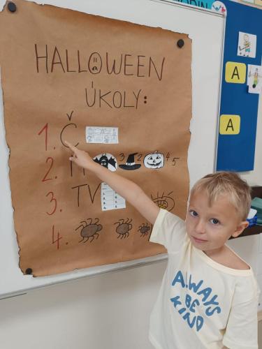 30 strasidelne dopoledne prvnacci