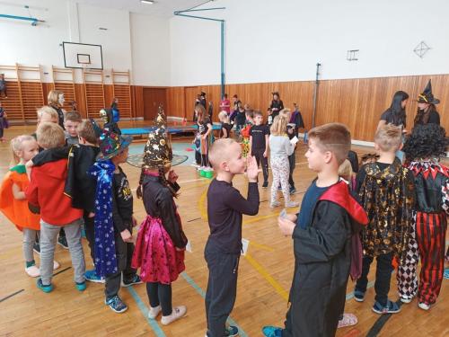 36 strasidelne dopoledne prvnacci