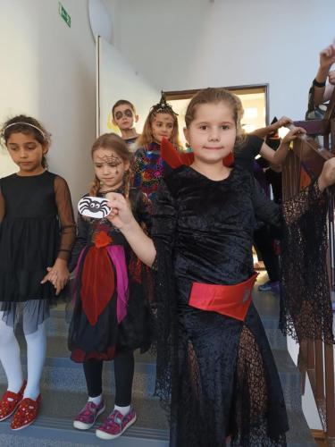 38 strasidelne dopoledne prvnacci