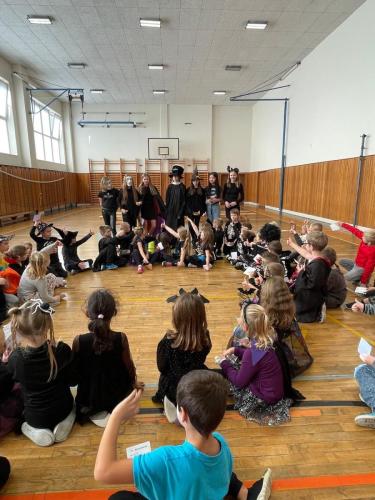 45 strasidelne dopoledne prvnacci