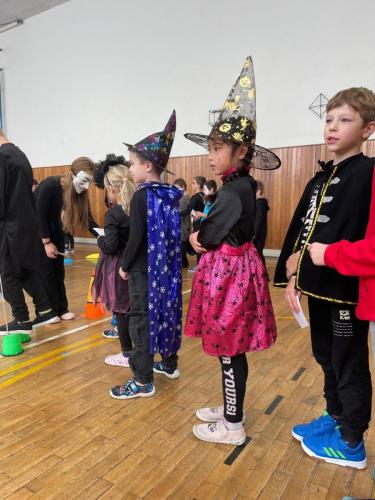 49 strasidelne dopoledne prvnacci