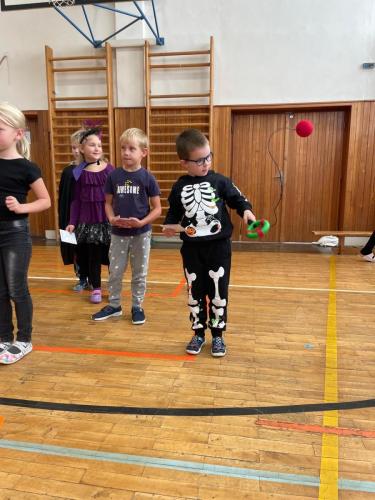 50 strasidelne dopoledne prvnacci