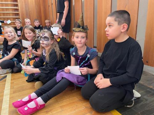 53 strasidelne dopoledne prvnacci