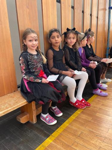 54 strasidelne dopoledne prvnacci