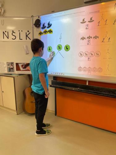 56 strasidelne dopoledne prvnacci