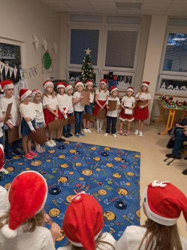 d026 - Vánoční besídka žáků 2.A pro rodiče