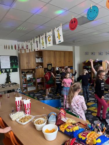 12 predvanocni tyden smajlici