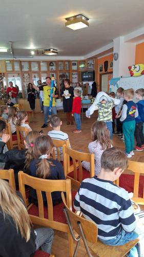 13 pasovani na ctenare