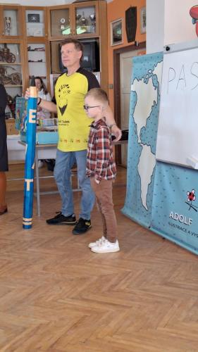 16 pasovani na ctenare