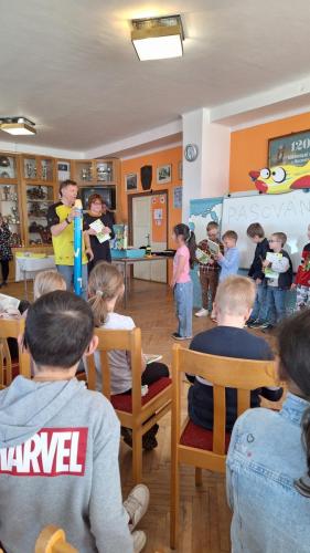 24 pasovani na ctenare