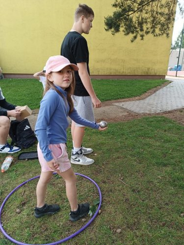 048 den deti 1 stupen