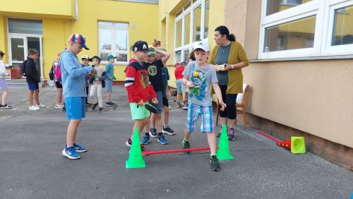 135 den deti 1 stupen