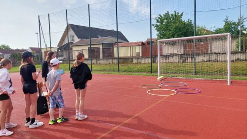 166 den deti 1 stupen