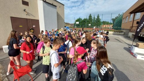 176 den deti 1 stupen