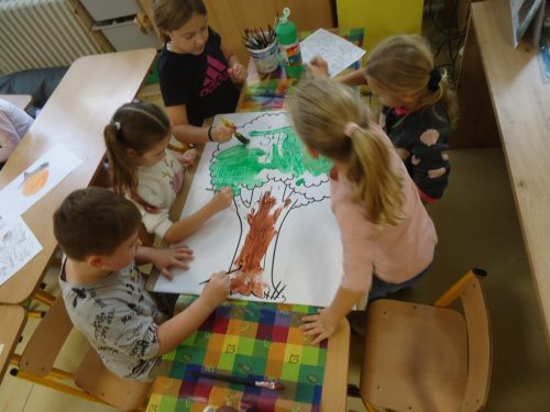 1 den stromu sd skritci