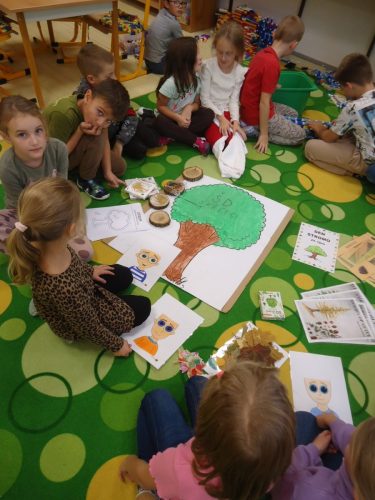 2 den stromu sd skritci