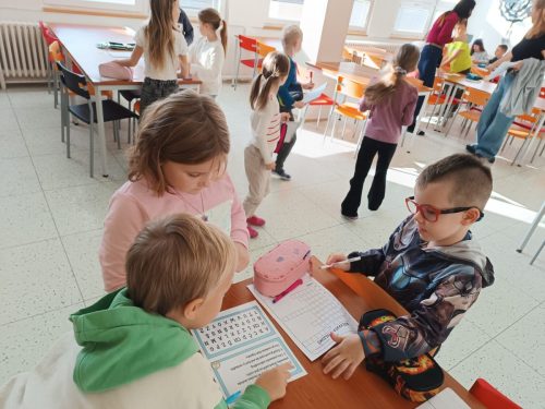 37 podzimni unikovka 2 tridy