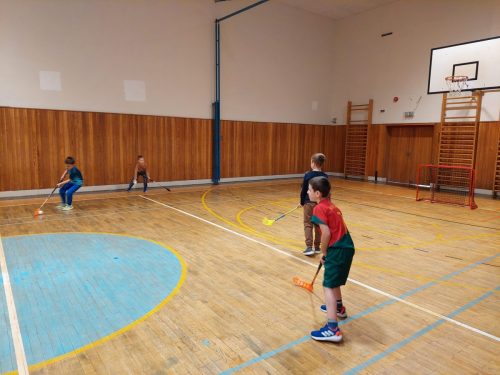 16 krouzky vychovatelek