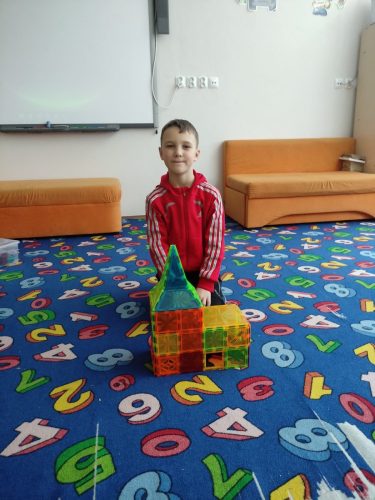 02 cestovatele zima SD