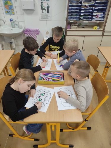 20 cestovatele zima SD