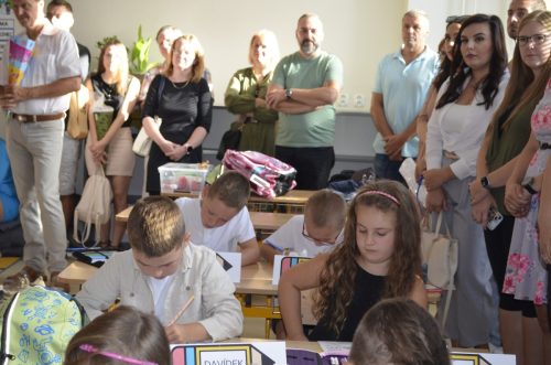 77 prvni skolni den