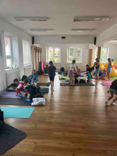 24 adaptak 4A 2026